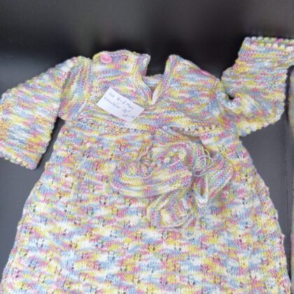 Handgestricktes Babykleid / Baby-Tunika