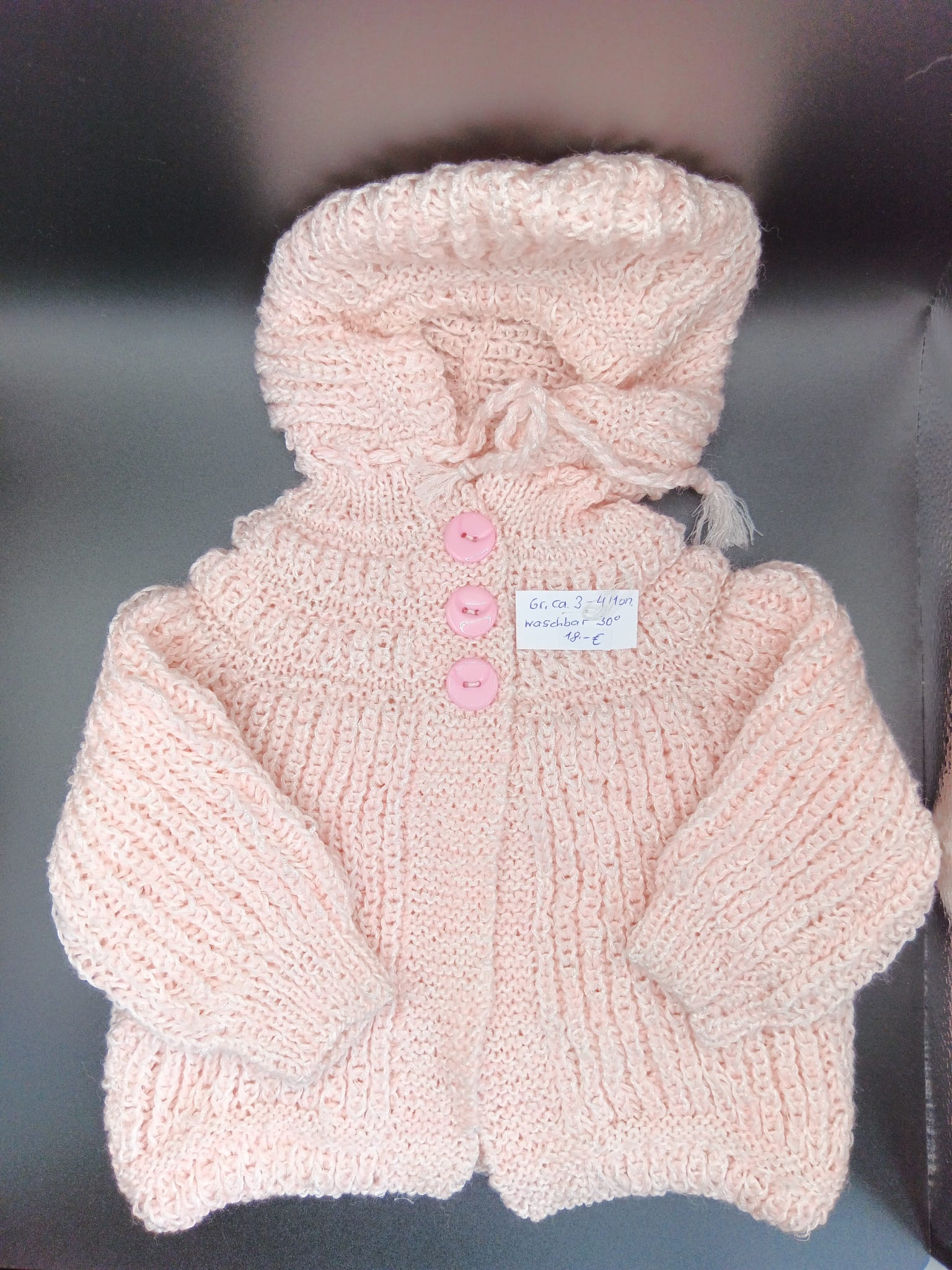 Handgestrickte Baby-Kapuzenjacke / Strickjäckchen